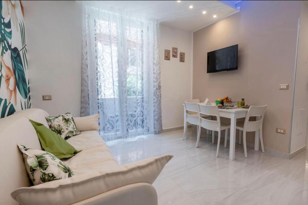 Profumo Di Mare Offre Parcheggio Gratuito Майори Екстериор снимка